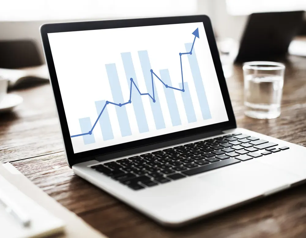 wzrost widoczności marki dzięki kampanii facebook adwords